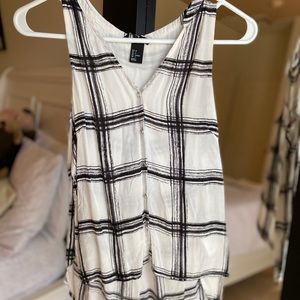 Black and white flowy blouse